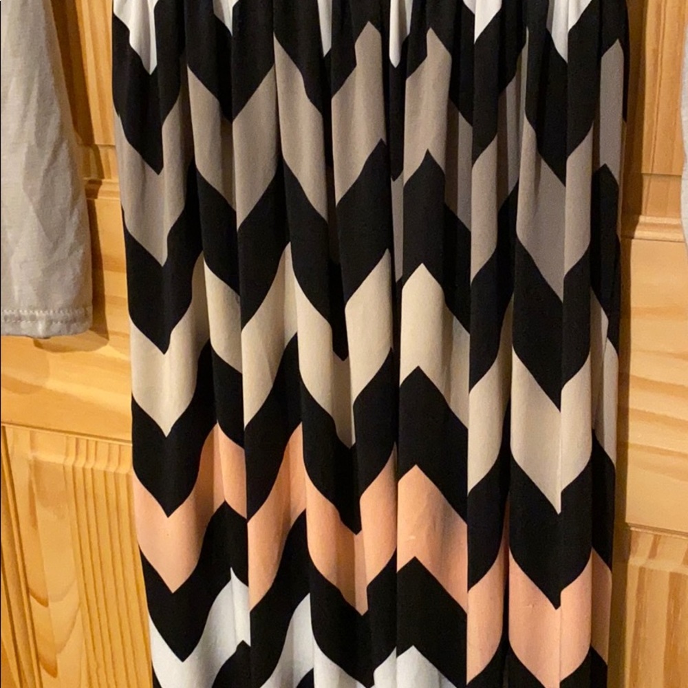 Fun Maxi Dress - Picture 3 of 3